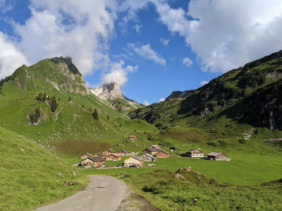 Ferienhaus Vakanz Raggal Bagian luar foto